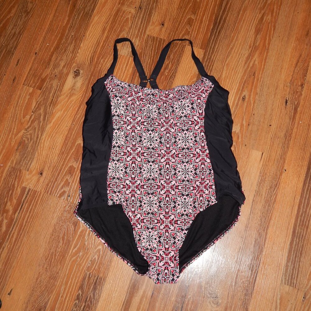 Women's Plus Size 2XL (18W/20W) One-Piece Swimsuits Catalina Black & Pink